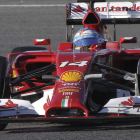 Alonso rodando ayer con su nuevo monoplaza en el circuito de Jerez de la Frontera.