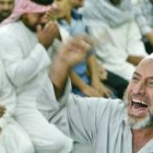 Un hombre iraquí grita consignas contra la ocupación del Ejército norteamericano