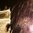 El concurso de fuegos artificiales se cerró anoche con una última entrega