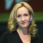 La escritora J.K. Rowling en la presentación de su primera novela.