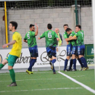 Los jugadores maragatos celebran el único gol del partido materializado por Sergio Conde en propia puerta tras una gran jugada y posterior centro de Isma.
