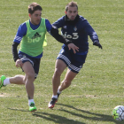 Caiado (d) puede ser una de las novedades en el once titular de la Deportiva. L. DE LA MATA
