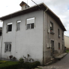 Una habitación ardió en la calle Ramón Vuelta. L. DE LA MATA