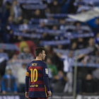 El público del Espanyol realiza  cánticos ante Messi.