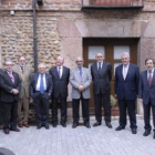 Los ex presidentes de Caja España, flanqueados por el director general y el director general adjunto