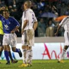 José Vega celebra el gol de su compañero Nolito ante la desolación de Ronaldo y Robinho