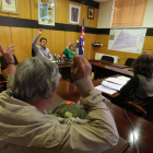 Momento de la votación del pleno celebrado ayer en Camponaraya.