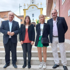 Enrique Maya, Paula Conde y dos concejales, ayer . ACACIO