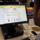 Las compras on line crecen también con fuerza a la hora de elegir los productos de alimentación y para el hogar. MARCIANO