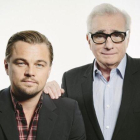 Leonardo DiCaprio y Martin Scorsese, en una foto promocional de la película El lobo de Wall Street (2013).