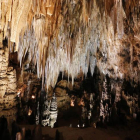 Interior de uno de los rincones de la Cueva de Valporquero