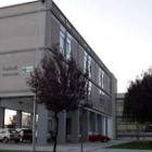 Exterior del Centro de Salud de Pinilla, el único con consulta de pediatría pero no urgencias.