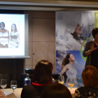 Bego Bermúdez en una de sus conferencias para divulgar los beneficios del correcto uso del sujetador.