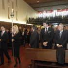Autoridades antes de a plegaria a la patrona de León.