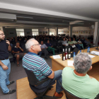 A la asamblea de socios de la cooperativa de Cacabelos acudieron ayer doscientas personas.