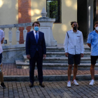 Mañueco, durante la recepción con los deportistas. R. GARCÍA