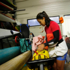 Raquel Carbajo ya comienza a hartarse de no poder entrenar en el río Bernesga