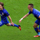 Luka Modric celebra el gol que le dio la victoria a Croacia sobre Turquía. SRDJAN SUKI