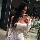 Kim Kardashian posa en un selfie en una foto de su Instagram.