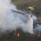 Helicóptero en las tareas de extinción de la semana pasada.