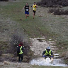 Los corredores del Astorga Running en Almanza. MÓNICA PÉREZ