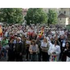 Un momento de la manifestación contra las listas de ANV en la plaza de Botines de la capital