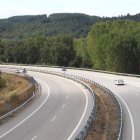 Un tramo de la doble calzada de la C-631 entre Fresnedo y la localidad de Toreno.