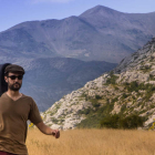 Guille Jové, profesor de secundaria y músico, ha querido dejar en sus canciones la huella que le producen sus visitas a la montaña oriental. DL