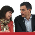 a presidenta del PSOE, Cristina Narbona, y el secretario general, Pedro Sánchez, este martes en la sede del partido.