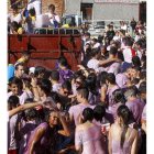 Algunos participantes, ayer, en plena batalla en Toro.