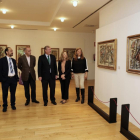 El alcalde de León, Antonio Silván, y la responsable de Patrimonio Artístico de Paradores, María Gimeno, inauguraron hoy la exposición ‘Vela Zanetti en la colección de Paradores’