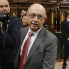 El ministro de Hacienda, Cristóbal Montoro, a su llegada al Congreso.