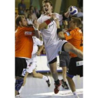 Balazs Laluska reapareció tras su lesión y aunque se le nota falto de ritmo aportó cuatro goles