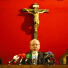 El abad  Francisco Rodríguez, el ex presidente de la Fundación Caja Madrid, Rafael Spottorno, y otro directivo de la entidad