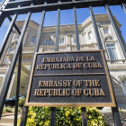 La fachada de la embajada cubana en Washington