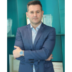 Alberto Sutil, ayer en la sede de Tvitec, en el polígono del Bayo. L. DE LA MATA