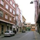 La calle Escultor Amaya se encuentra en el casco urbano de Astorga