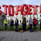 Contrarios al CETA se manifiestan contra el acuerdo.