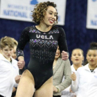 Katelyn Ohashi en competencia.