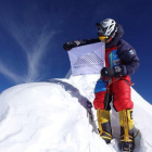 Sergi Mingote en la cima del Manaslu, en Nepal.