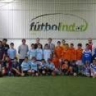 Los cuatro equipos participantes posaron todos juntos en la clásica fotografía de familia