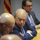 Jordi Pujol, entre Duran Lleida y Artur Mas, en la ejecutiva de CiU, el pasado 17 de noviembre.