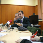 El nuevo juez del 5, Ignacio Candal, y el juez decano de Ponferrada, Óscar Hernáiz.