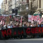 Imagen de la manifestación contra la guerra de Irak, celebrada en León el pasado 15 de marzo