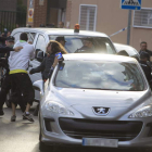 Salida de la furgoneta de la Universidad Complutense que trasladó al perro.