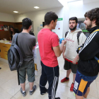 Universitarios en el edificio nuevo del campus, en una imagen de hace dos años. L. DE LA MATA
