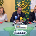 Juani Pérez, Alfonso Prieto y Alejandro Hidalgo durante la presentación de su propuesta solidaria.