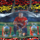 Homenaje a Sergio Ramos antes del inicio del partido de España Contra Malta en Cádiz. JULIO MUÑOZ