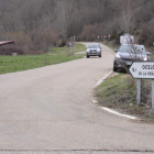 Carretera de Ocejo de la Peña en su enlace con la N-621. CAMPOS