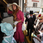 Más de 300 pasajeros se subieron al tren que, este año, conectó Toral con El Barco. ANA F. BARREDO